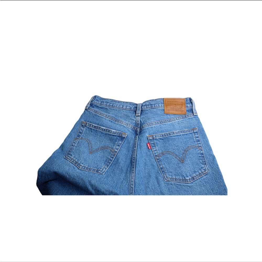 Levi's Ribcage straight ankle jeans, size 28